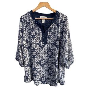 C.D. Daniels size 1X blue patterned blouse with rhinestone embellishments.